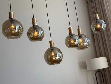 Prachtige hanglamp met 6 bollen beschikbaar voor biedingen