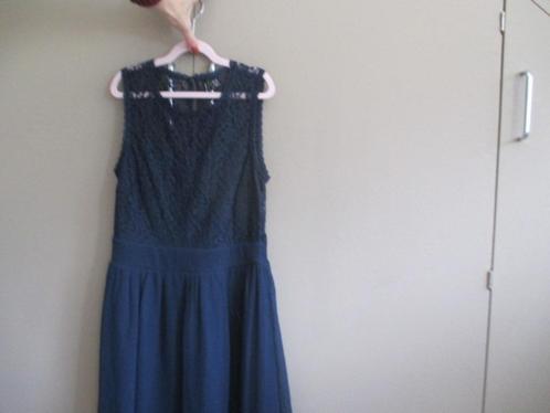Galajurk donker blauw maat XXS / 34, Kleding | Dames, Jurken, Zo goed als nieuw, Maat 34 (XS) of kleiner, Blauw, Knielengte, Ophalen of Verzenden