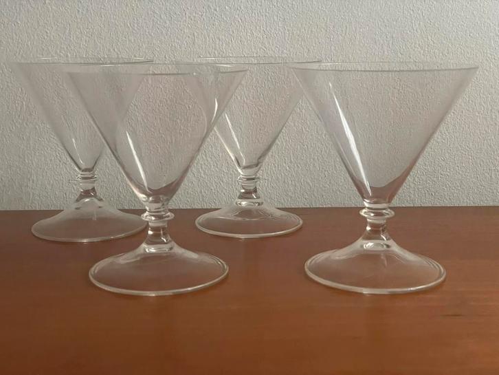 Gerard Muller: 4 Funnel glazen Josephinenhütte, Schreiberhau, Antiek en Kunst, Antiek | Glas en Kristal, Ophalen of Verzenden