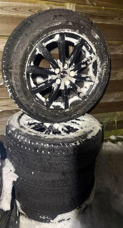 ❄️ Set winterbanden op Lichtemetalen velgen 215/65R17, Auto diversen, Auto-accessoires, Gebruikt, Ophalen of Verzenden