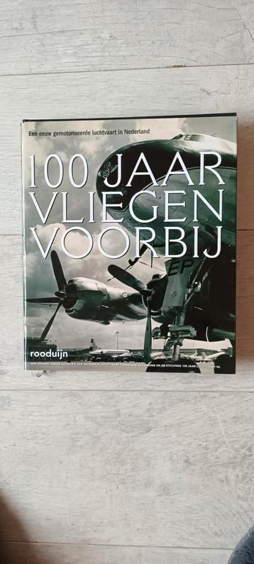 100 jaar vliegen voorbij  beschikbaar voor biedingen