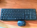 Draadloos (silent touch) Logitech toetsenbord en muis, Ophalen of Verzenden, Zo goed als nieuw