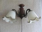 Romantisch wandlampje met 2 golvende glazen kapjes., Huis en Inrichting, Lampen | Wandlampen, Ophalen, Gebruikt, Glas, Romantisch