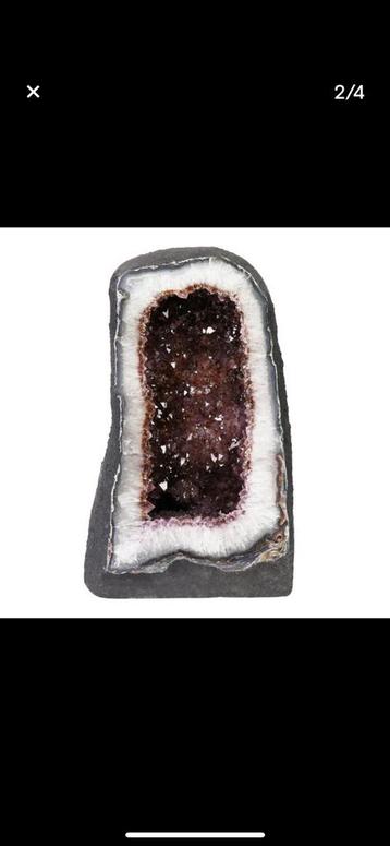 Prachtige Amethist Geode uit Brazilië beschikbaar voor biedingen