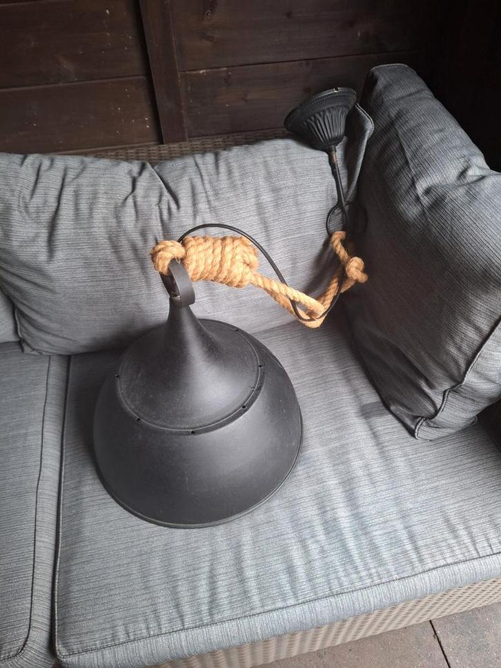 Vintage hanglamp met touw detail, Huis en Inrichting, Lampen | Hanglampen, Gebruikt, Minder dan 50 cm, Metaal, Stof, Ophalen of Verzenden