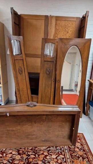 Antieke kast met ovale spiegel, Antiek en Kunst, Antiek | Meubels | Kasten, Ophalen