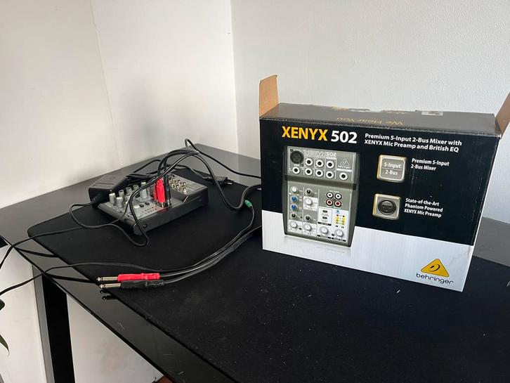 Behringer Xenyx 205 Mengpaneel - Compact & Krachtig, Muziek en Instrumenten, Mengpanelen, Gebruikt, Minder dan 5 kanalen, Microfooningang