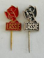 2 Speldjes Lassie Wormer, Ophalen of Verzenden, Zo goed als nieuw, Merk, Speldje of Pin