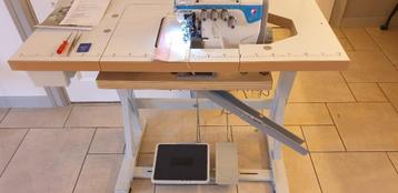 Te Koop Industrie Lock naaimachine  beschikbaar voor biedingen