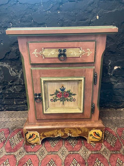 Vintage oostenrijks Voglauer nachtkastje kastje roze bloemen, Huis en Inrichting, Woonaccessoires | Overige, Gebruikt, Ophalen