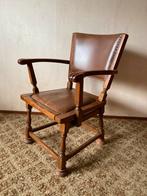 Prachtige houten stoel, Ophalen