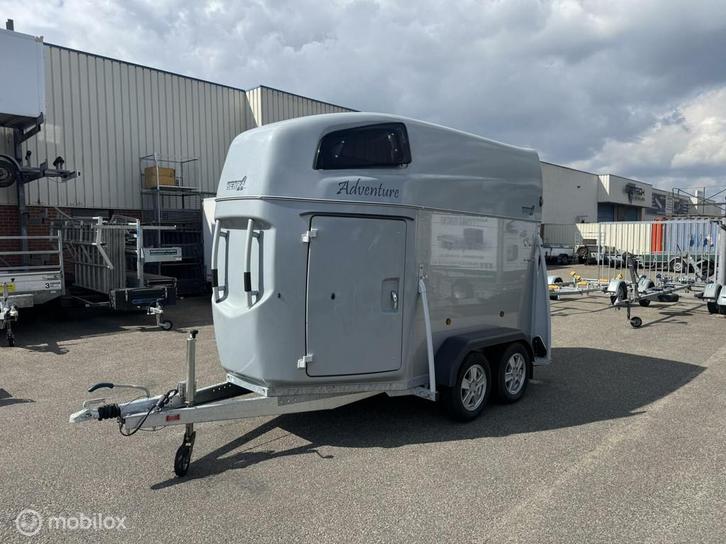 Zeer Nette Henra HTXL27 | 2-Paards | Hengstenrek, Dieren en Toebehoren, Paarden en Pony's | Trailers en Aanhangwagens, Gebruikt