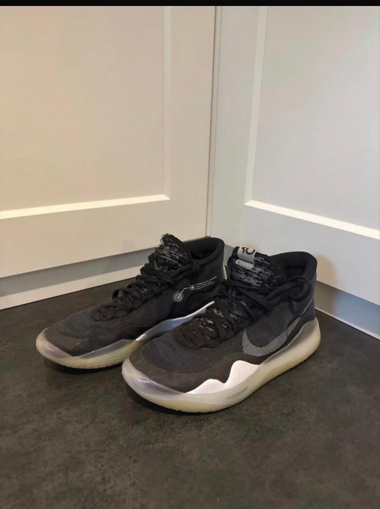 Nike zoom KD 12 basketbalschoenen - maat 42, Ophalen of Verzenden, Zo goed als nieuw, Schoenen
