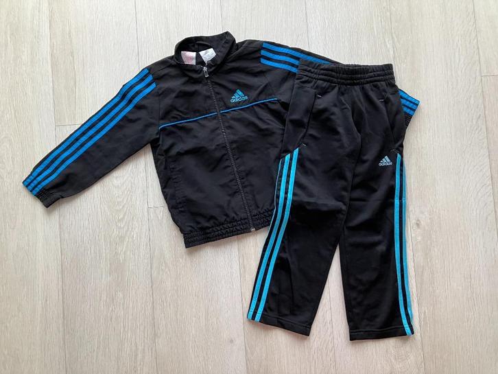 ZGAN Adidas Trainingspak Vest & Broek Zwart Blauw, Mt. 116, Kinderen en Baby's, Kinderkleding | Maat 116, Zo goed als nieuw, Jongen