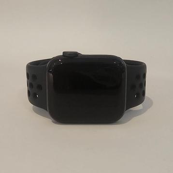 Apple Watch Series 6 Nike (40mm) Grijs (Zwart) beschikbaar voor biedingen