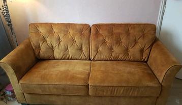 Cognag/ diep donker okergele velvet klassieke  tweeperbank