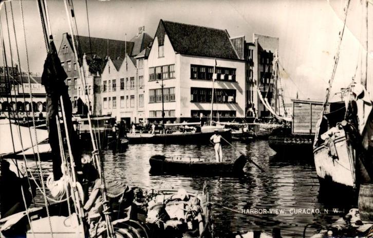 Curacao - Harbor View, Verzamelen, Ansichtkaarten | Nederland, Gelopen, Zuid-Holland, 1940 tot 1960, Ophalen of Verzenden