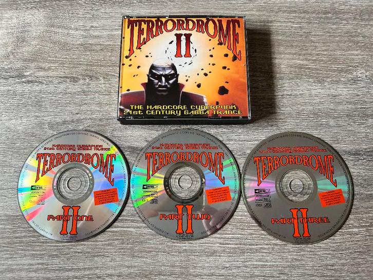 Terrordrome 2 Oldschool Hardcore Thunderdome, Cd's en Dvd's, Cd's | Dance en House, Zo goed als nieuw, Dance Populair, Ophalen of Verzenden
