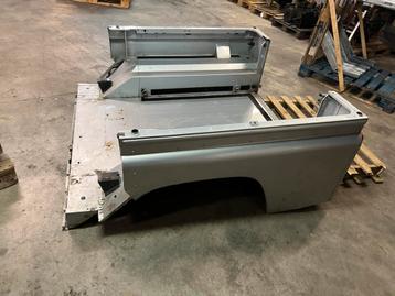 Land Rover defender 110 achterbak stationwagon beschikbaar voor biedingen