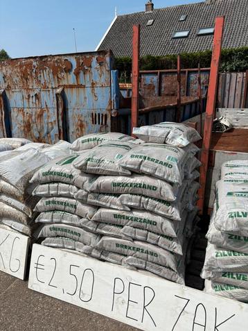 UITVERKOOP ZAND EN GRIND ZAKKEN beschikbaar voor biedingen