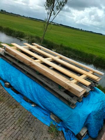 GRATIS 4 grote pallets beschikbaar voor biedingen