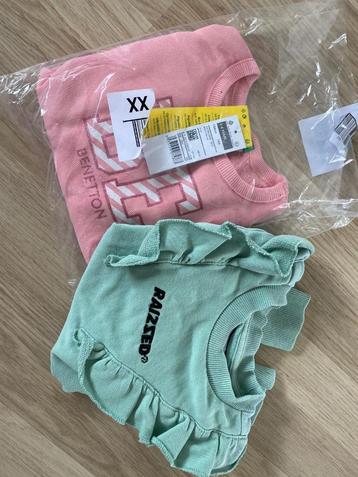 Set van 2 meisjestruien met lange mouwen – maat 104 beschikbaar voor biedingen