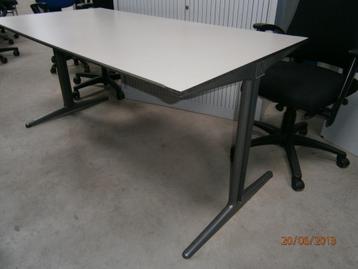Ahrend bureau’s 