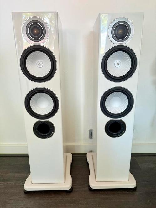 Monitor Audio Silver RX6 Speakers in Hooglans Wit, Audio, Tv en Foto, Luidsprekers, Gebruikt, Front, Rear of Stereo speakers, 60 tot 120 watt