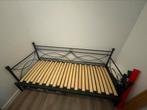 Uitschuif bed, Ophalen, Gebruikt, Zwart, 140 cm