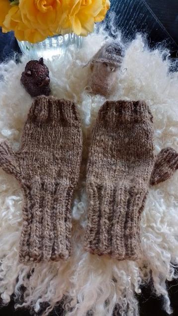 Alpaca polswarmers warm bruin (rose grey) handgemaakt beschikbaar voor biedingen