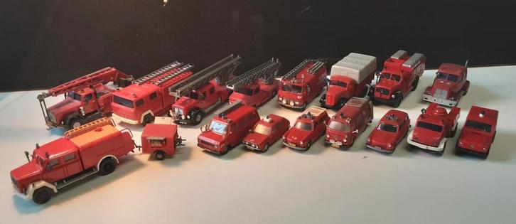 Brandweer auto's 16 stuks., Hobby en Vrije tijd, Modeltreinen | H0, Zo goed als nieuw, Gelijkstroom of Wisselstroom, Overige merken