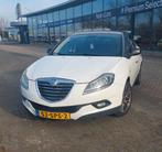 Lancia Delta 1.4 16V Multiair 2011 Wit, Auto's, Voorwielaandrijving, Bluetooth, 600 kg, 4 cilinders