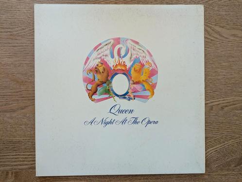 LP Queen, A Night At The Opera, 12'' vinyl, in goede staat, Cd's en Dvd's, Vinyl | Pop, Gebruikt, 1960 tot 1980, 12 inch, Ophalen of Verzenden