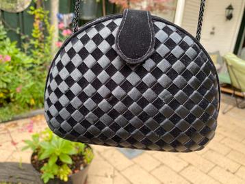 Zwarte Fluwelen Clutch Tas beschikbaar voor biedingen