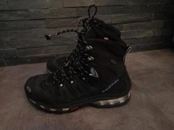 Salomon ortholite bergschoenen
Maat 40 beschikbaar voor biedingen