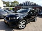 Volvo XC40 1.5 T3 Momentum Pro Panoramadak, Trekhaak, Camera, Voorwielaandrijving, Gebruikt, Euro 6, Zwart
