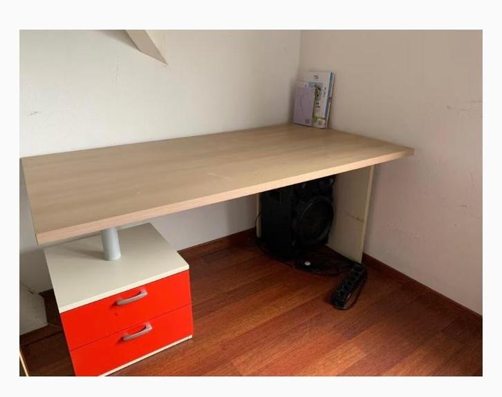 Bureau met stoel OPHALEN DEZE WEEK, Huis en Inrichting, Bureaus, Gebruikt, Bureau, Ophalen