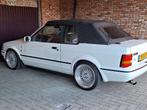 Ford Escort 1.6 Ghia Cabrio 1989 Wit, Auto's, Voorwielaandrijving, Escort, 4 cilinders, Cabriolet