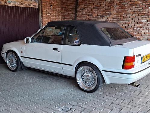 Ford Escort 1.6 Ghia Cabrio 1989 Wit, Auto's, Ford, Particulier, Escort, Centrale vergrendeling, Benzine, Cabriolet, Handgeschakeld