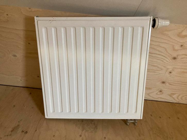 Radson Integra Radiator, Doe-het-zelf en Verbouw, Verwarming en Radiatoren, Gebruikt, Radiator, 500 tot 800 watt, 30 tot 80 cm