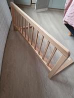 Opklapbaar bedhekje van hout. Merk petite amelie, Ophalen, Zo goed als nieuw, Minder dan 2 meter