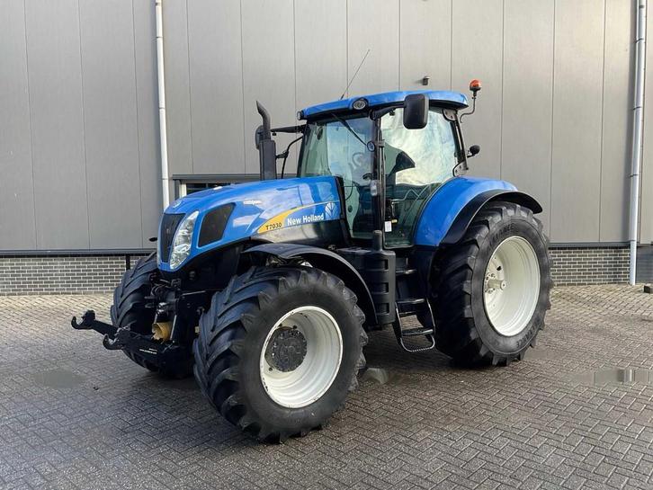 2011 New Holland T7030 AutoCommand Vierwielaangedreven landb, Zakelijke goederen, Agrarisch | Tractoren, New Holland, Gebruikt