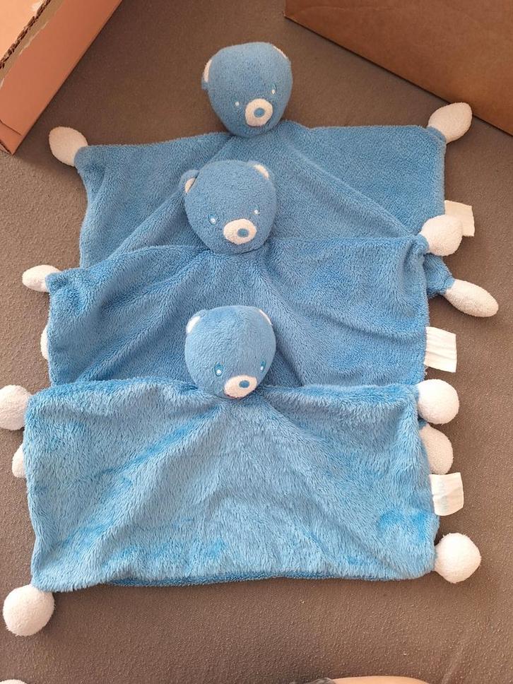 Nestlé Blauwe Beer Knuffeldoekjes 3 stuks., Kinderen en Baby's, Speelgoed | Knuffels en Pluche, Gebruikt, Beer, Ophalen of Verzenden