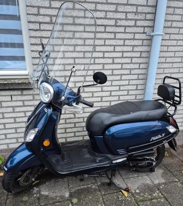 Sym fiddle III (blauw kenteken) beschikbaar voor biedingen