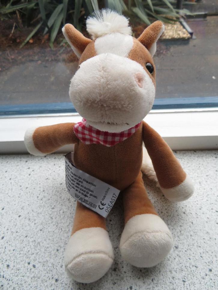 Bruin wit Paard paardje van Ferrero KINDER chocolade, Kinderen en Baby's, Speelgoed | Knuffels en Pluche, Zo goed als nieuw, Paard