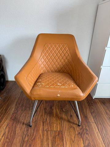 Oranje/bruine fauteuil | gratis af te halen! beschikbaar voor biedingen
