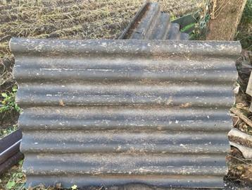 2 Golfplaten met bevestigingsbouten beschikbaar voor biedingen