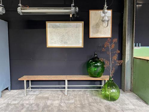 2 Industriële banken hout/staal, Antiek en Kunst, Curiosa en Brocante, Ophalen