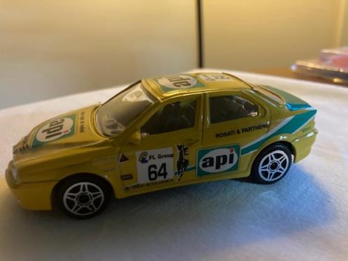 Alfa Romeo 156 ICS sedan geel 1:43 Bburago/ Di Costa, Hobby en Vrije tijd, Modelauto's | 1:43, Zo goed als nieuw, Auto, Overige merken