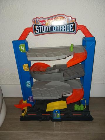 Hot Wheels Stunt Garage beschikbaar voor biedingen